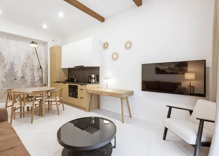 Zieleniec, Sun & Snow *